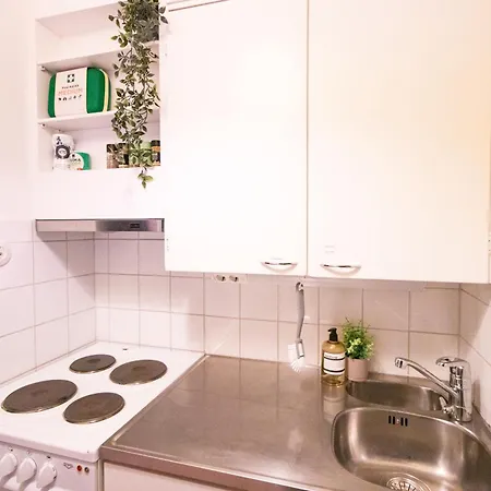 Peaceful - Near Kaari Mall, 5 Min To Train Apartment Helsinki