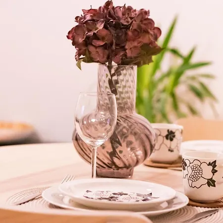 Apartment Peaceful - Near Kaari Mall, 5 Min To Train