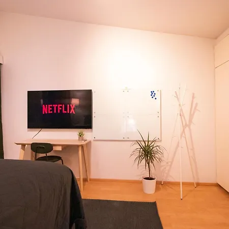 Peaceful - Near Kaari Mall, 5 Min To Train Apartment Helsinki