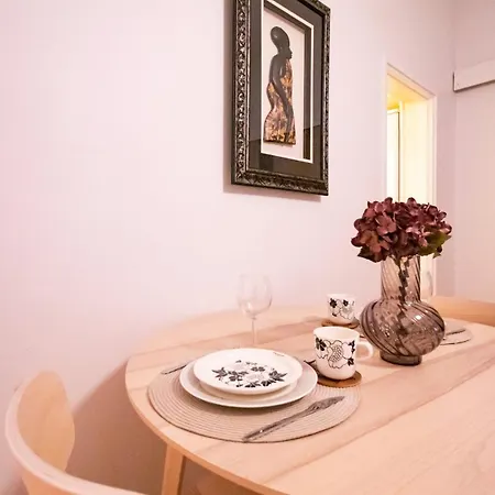 Apartment Peaceful - Near Kaari Mall, 5 Min To Train Helsinki