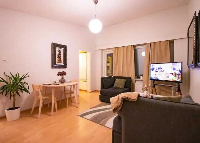 Peaceful - Near Kaari Mall, 5 Min To Train