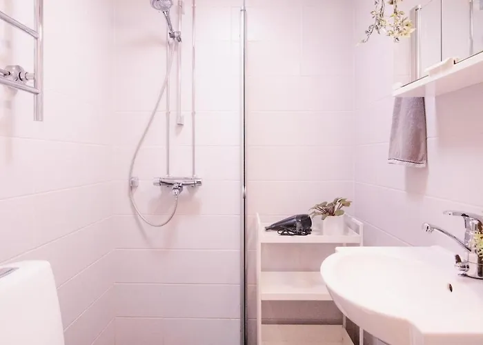 Peaceful - Near Kaari Mall, 5 Min To Train ヘルシンキ