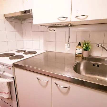 Apartament Peaceful - Near Kaari Mall, 5 Min To Train Helsinki