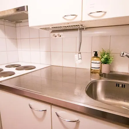 Apartament Peaceful - Near Kaari Mall, 5 Min To Train *