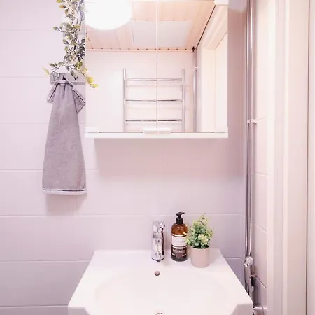 Peaceful - Near Kaari Mall, 5 Min To Train Apartament Helsinki