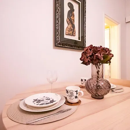 Peaceful - Near Kaari Mall, 5 Min To Train Апартаменты *